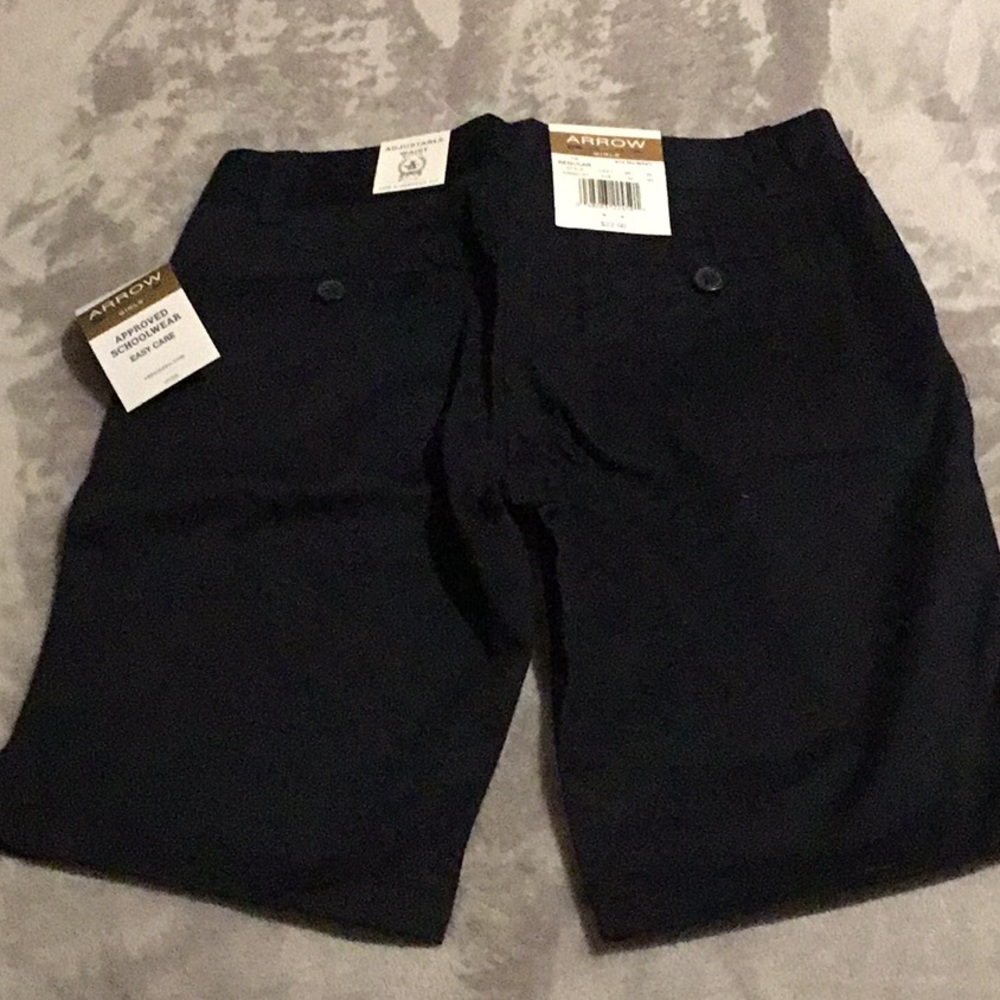 Arrow shorts NWT